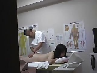 JP Clinic Massage Room 2 (censored) - 4-6